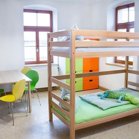 Teichcamp Hostel Grosshartmannsdorf ภายนอก รูปภาพ