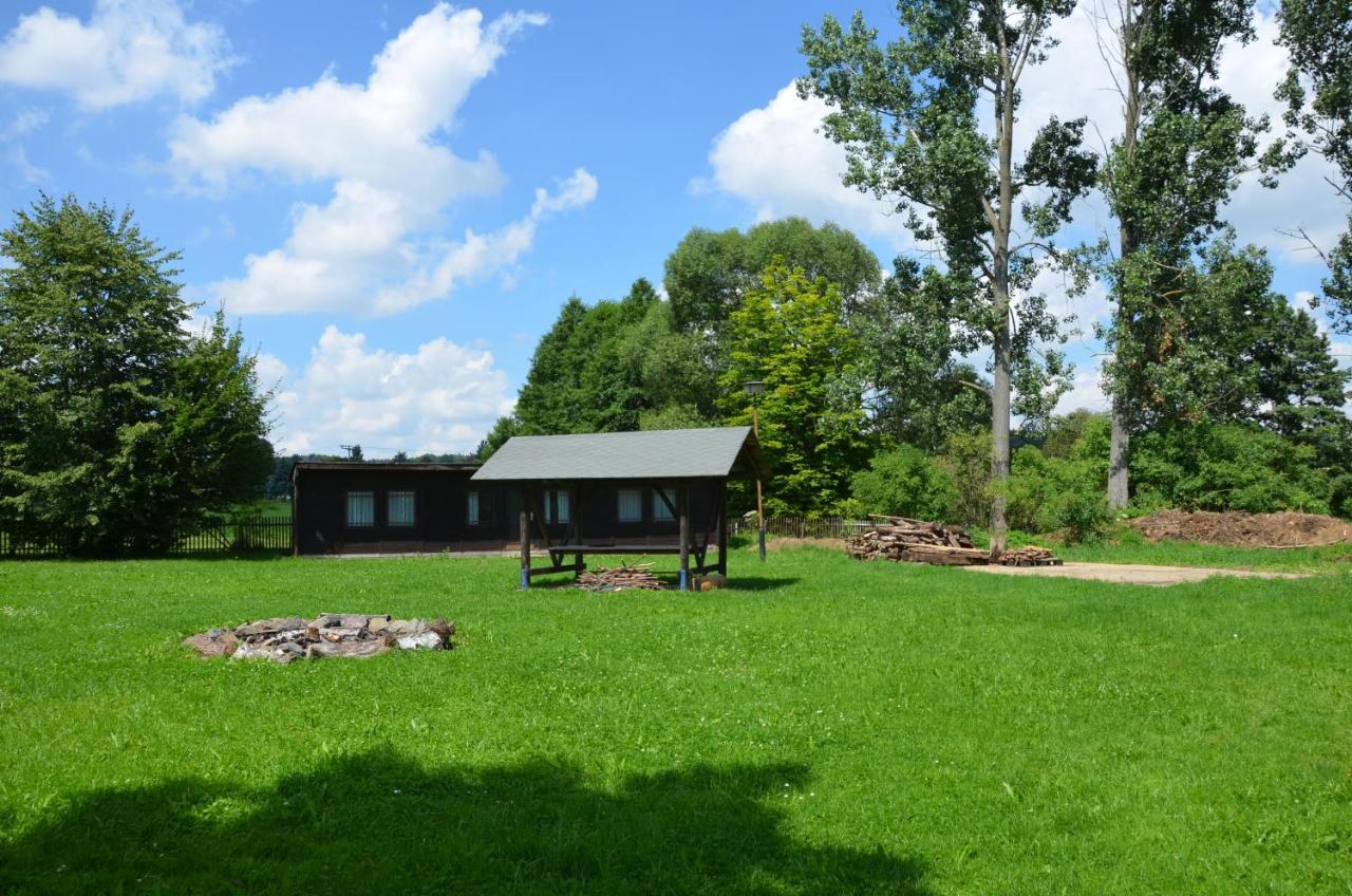 Teichcamp Hostel Grosshartmannsdorf ภายนอก รูปภาพ