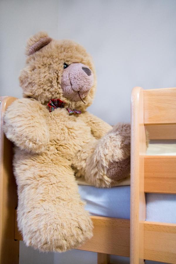 Teichcamp Hostel Grosshartmannsdorf ภายนอก รูปภาพ